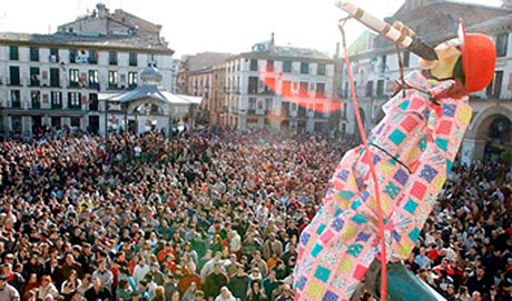 El Volatín a punto de ser prendido. Foto: Blanca Aldanondo