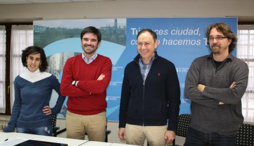El Alcalde Larrarte y los concejales portavoces del equipo de gobierno Marqués, Andrés y López en la presentación del borrador de presupuestos para 2016.