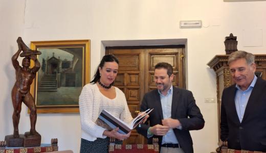 Encuentro alcaldesa Huesca