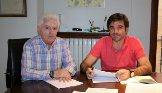 Luis Durán (presidente de la Asociación Amigos de la Catedral) y el alcalde Eneko Larrarte